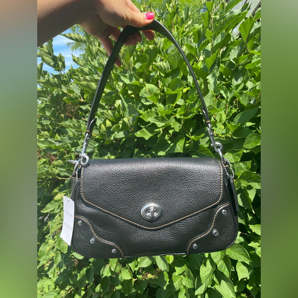 NWT！COACH MILLIE SHOULDER BAG (COACH CF438)
SILVER/BLACK